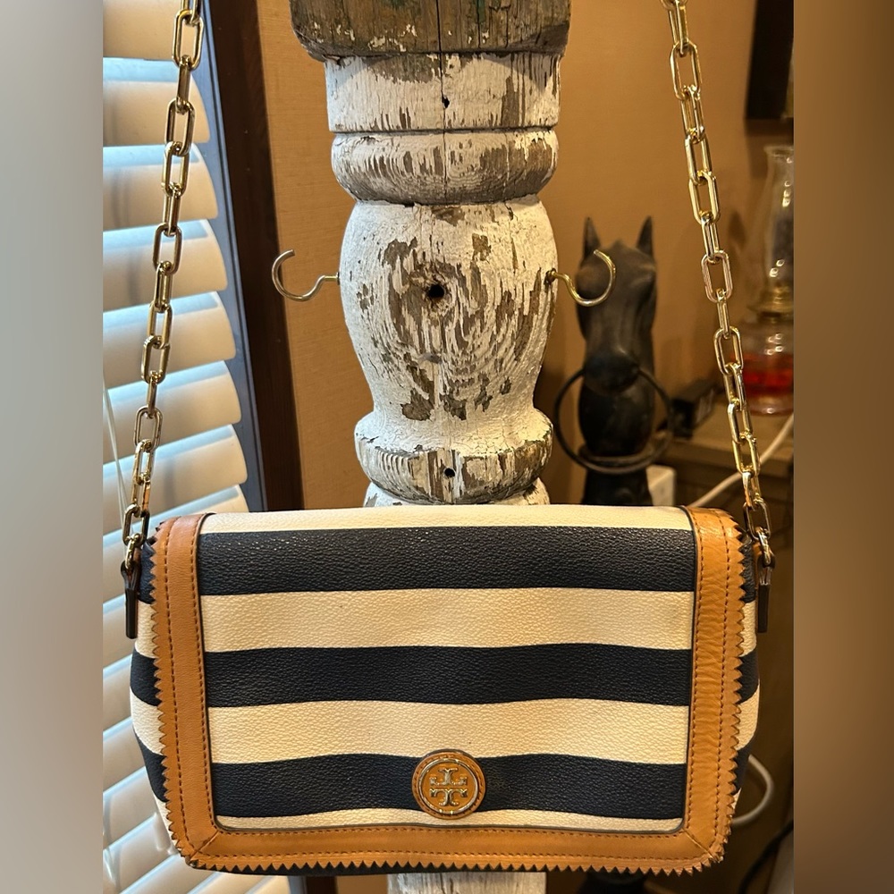 Navy and white/cream Tory Burch bag
